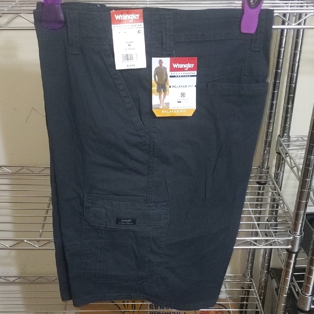 Wrangler Men's Cargo Shorts - Dark Gray - Picture 1 of 4